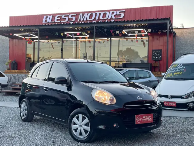 Carro Nissan March 2014 1.6 16V SV (Flex)