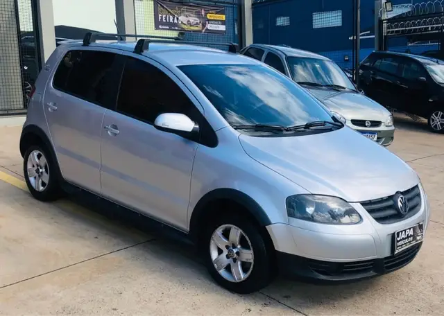 Carro Volkswagen Fox 2010 SUNRISE 1.0 Mi Total Flex 8V