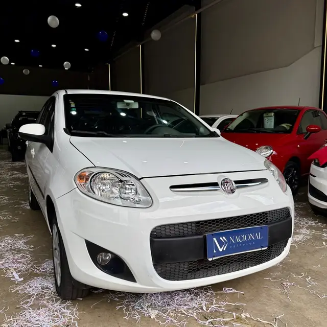 Carro Fiat Palio 2013 Attractive 1.0 8V (Flex)