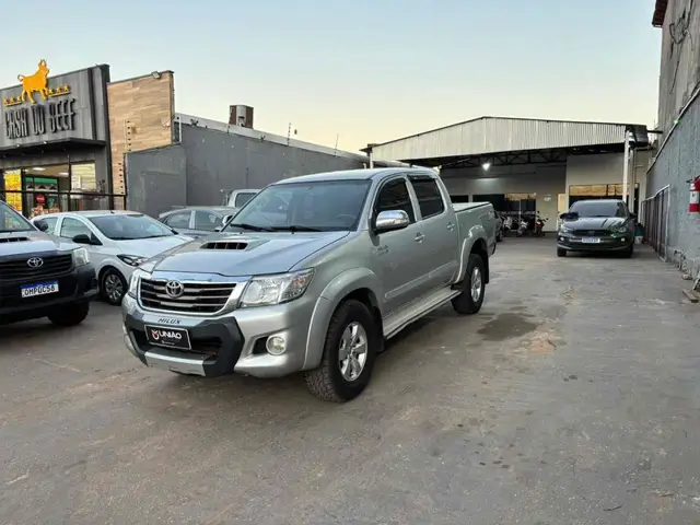 Carro Toyota Hilux Cabine Dupla 2014 Hilux 2.7 SRV CD 4x4 (Flex) (Aut)
