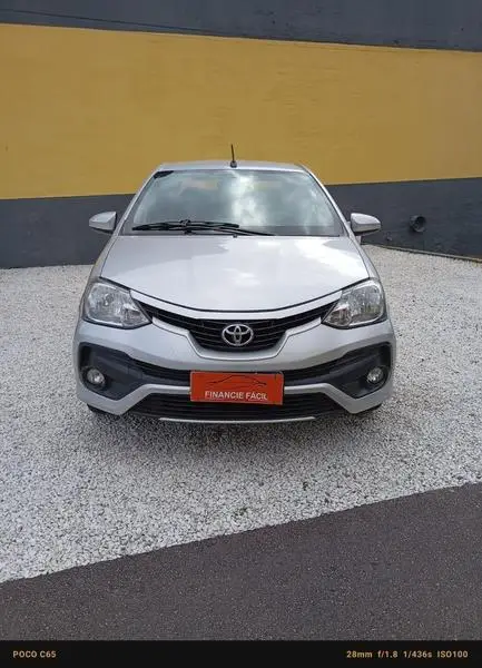 Carro Toyota Etios 2018 XS 1.5 (Flex)