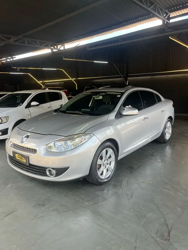 Carro Renault Fluence 2013 2.0 16V Privilege (Aut) (Flex)