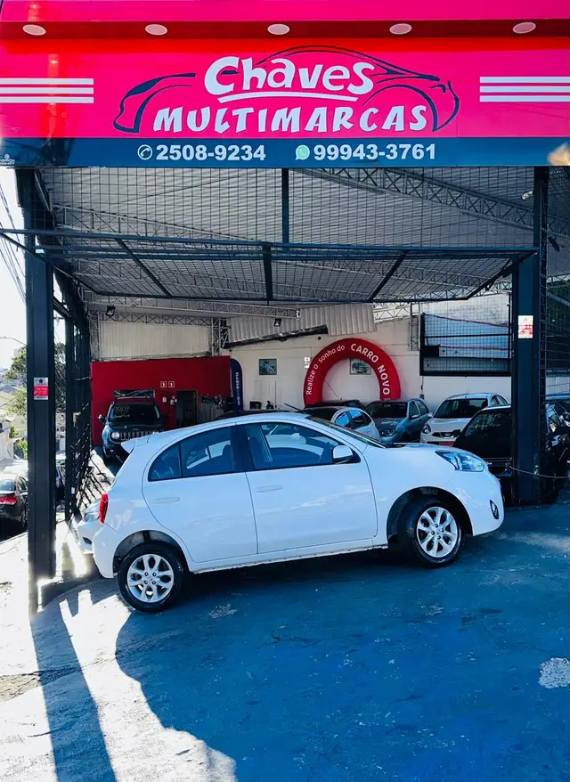 Carro Nissan March 2016 1.6 16V SV (Flex)