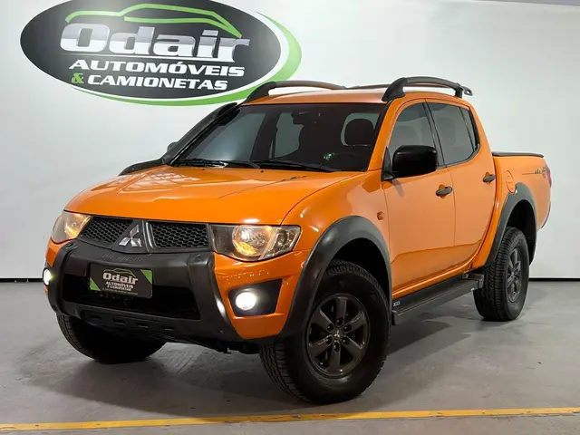 Carro Mitsubishi L200 Triton Sport 2016 3.2 DID-H Savana Off 4WD