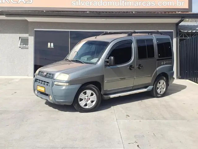 Carro Fiat Doblò 2009 Adventure 1.8 8V (Flex)
