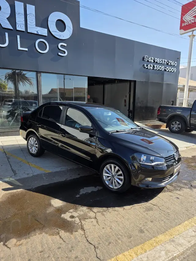 Carro Volkswagen Voyage 2014 1.6 VHT (Flex)
