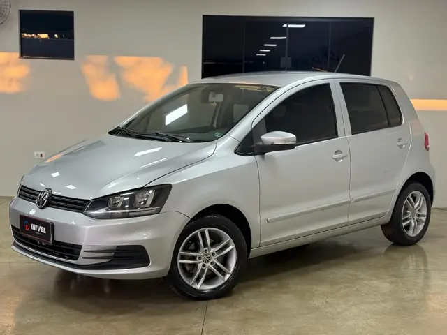 Carro Volkswagen Fox 2015 Trendline 1.6 MSI (Flex)