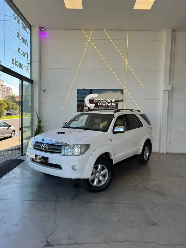 Carro Toyota Hilux SW4 2011 SRV 4x4 3.0 Turbo  (aut)