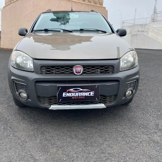 Carro Fiat Strada 2016 Working 1.4 (Flex) (Cabine Dupla)