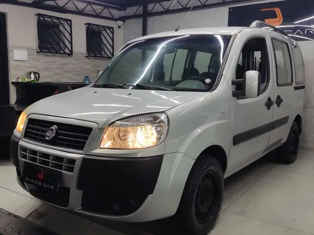 Carro Fiat Doblò 2011 ELX 1.4 8V (Flex)