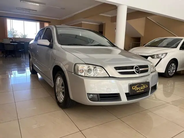 Carro Chevrolet Astra Sedan 2005 Elegance 2.0 (Flex)