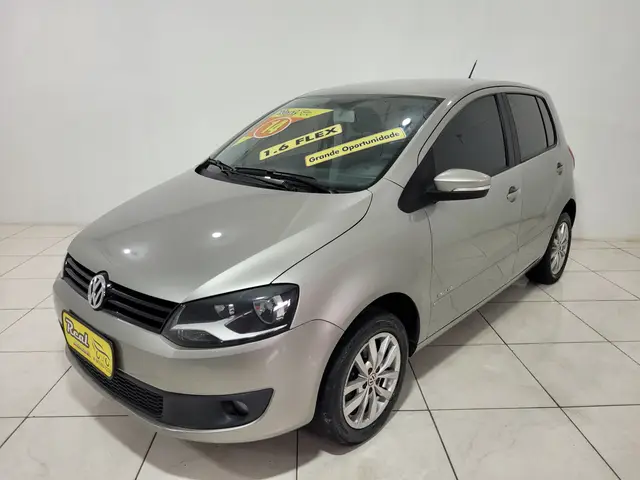 Carro Volkswagen Fox 2014 1.6 VHT Highline (Flex)