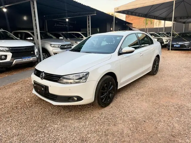 Carro Volkswagen Jetta 2014 2.0 Comfortline (Flex)