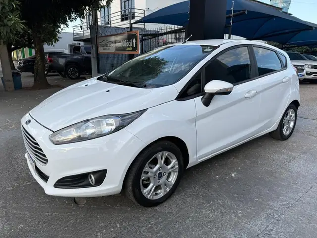 Carro Ford Fiesta Hatch 2016 1.6 (Flex)