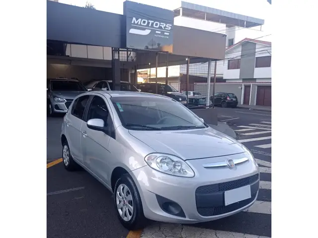 Carro Fiat Palio 2013 Attractive 1.0 8V (Flex)