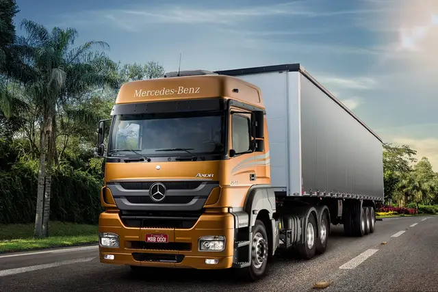 Carro Mercedes-Benz Axor 2021 2544 S/36 6x2 E5