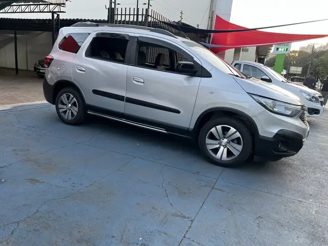 Carro Chevrolet Spin 2020 Activ 7S 1.8 (Flex) (Aut)