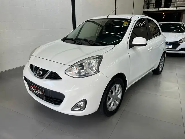 Carro Nissan March 2017 1.6 16V SV (Flex)