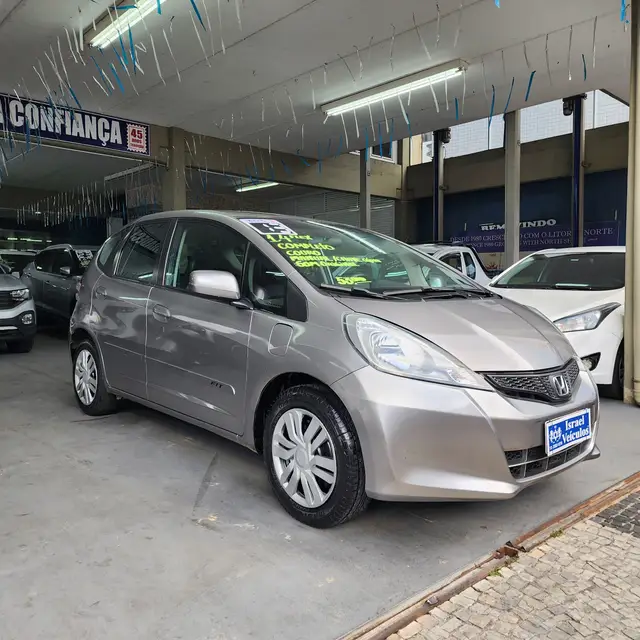 Carro Honda Fit 2013 DX 1.4 (Flex)