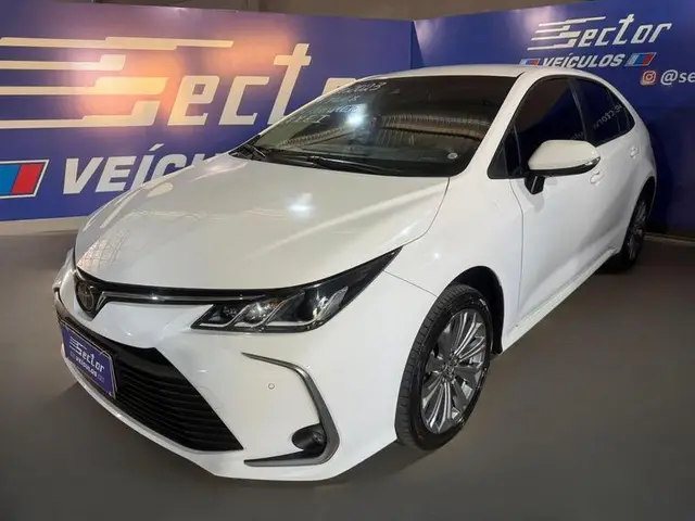 Carro Toyota Corolla 2023 Altis Hybrid 1.8 Flex