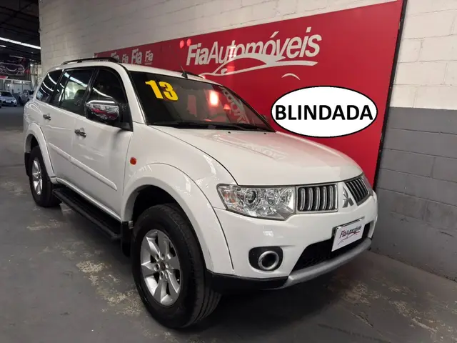 Carro Mitsubishi Pajero Dakar 2013 3.2 HPE 4WD (aut)