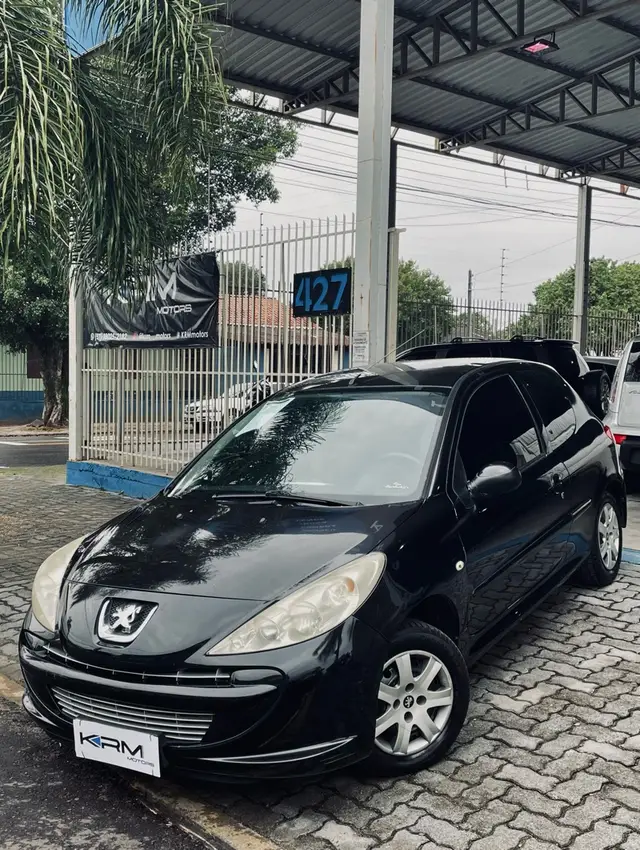 Carro Peugeot 207 2013 Hatch XR 1.4 8V (flex) 2p