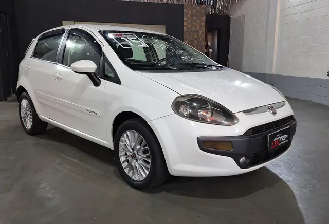 Carro Fiat Punto 2015 Essence 1.6 16V (Flex)