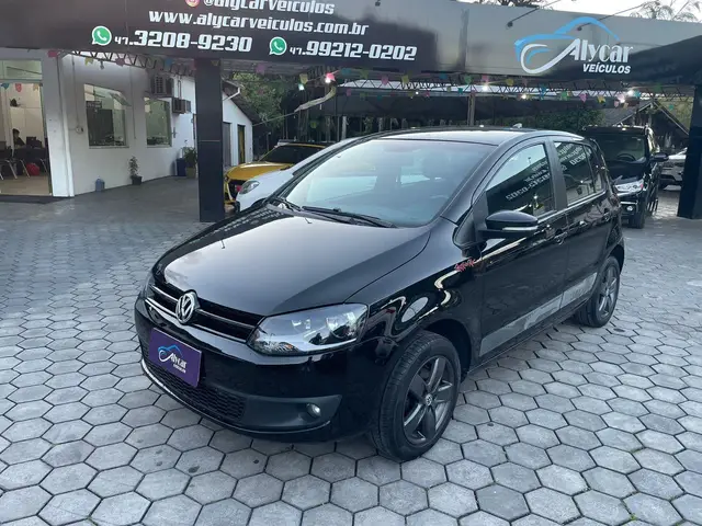 Carro Volkswagen Fox 2014 1.6 VHT Rock in Rio (Flex)