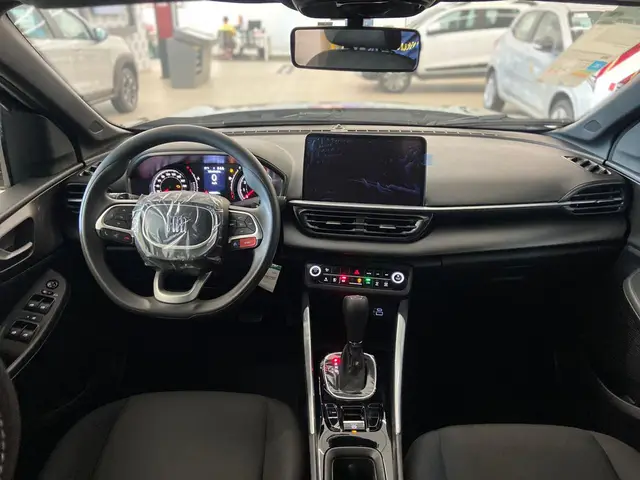 Carro Fiat Fastback 2026 Turbo 200
