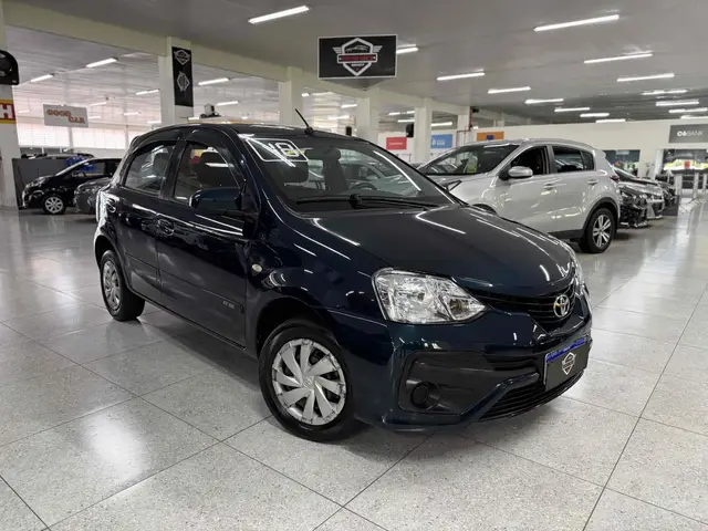 Carro Toyota Etios Sedan 2018 XLS 1.5 (Aut) (Flex)