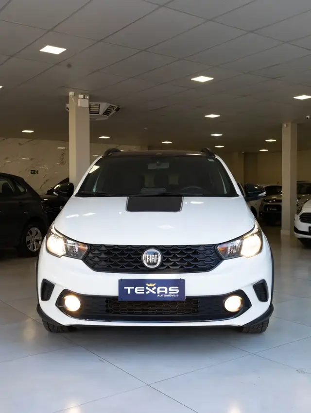 Carro Fiat Argo 2020 Trekking 1.3