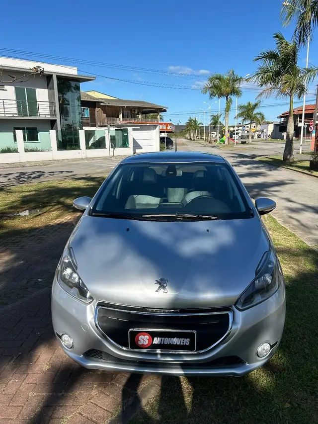 Carro Peugeot 208 2014 Griffe 1.6 16V (Flex) (Aut)