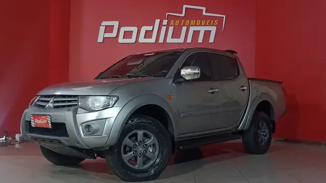 Carro Mitsubishi L200 Triton 2017 HLS 2.4 Flex 16V CD Mec.