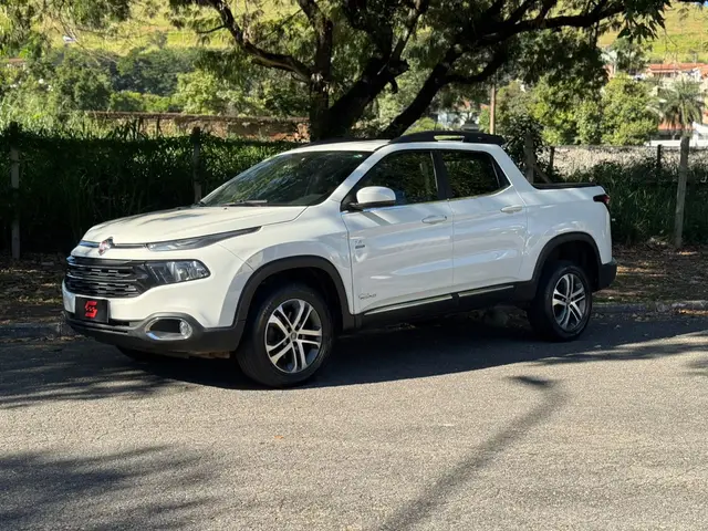 Carro Fiat Toro 2018 Freedom 2.4 TigerShark AT9 (Flex)