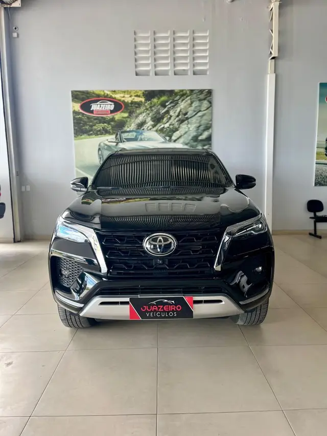 Carro Toyota SW4 2022 SRX 2.8 turbodiesel 5L 4x4 (Aut)
