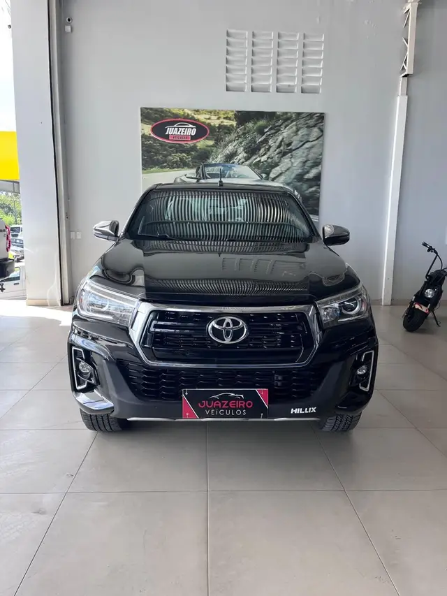 Carro Toyota Hilux Cabine Dupla 2020 Hilux 2.8 TDI SRX CD 4x4 (Aut)