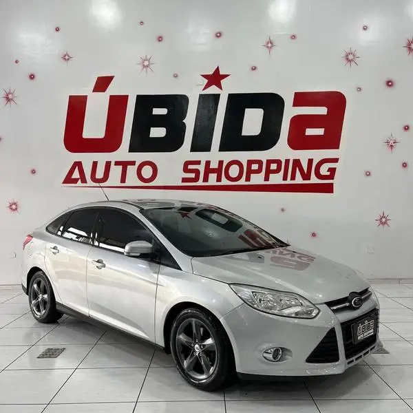Carro Ford Focus Sedan 2014 SE 1.6 16V TiVCT