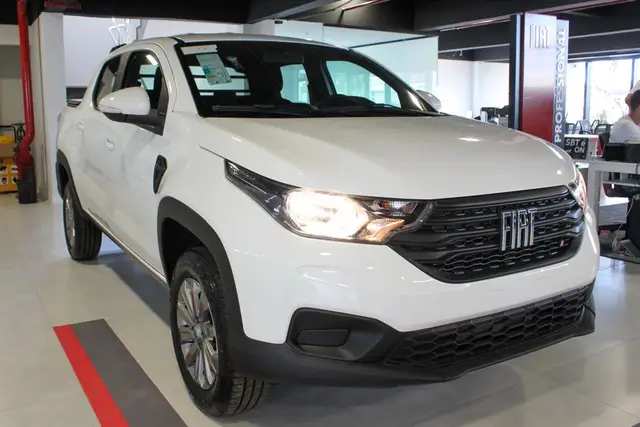 Carro Fiat Strada 2026 Freedom CD 1.3
