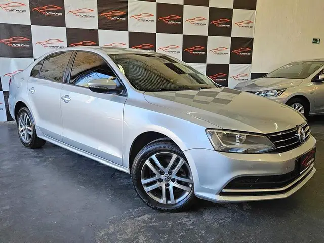 Carro Volkswagen Jetta 2015 2.0 Comfortline Tiptronic (Flex)