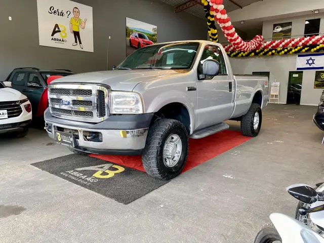 Carro Ford F-250 2011 XLT 4x4 3.9 (Cab Simples)