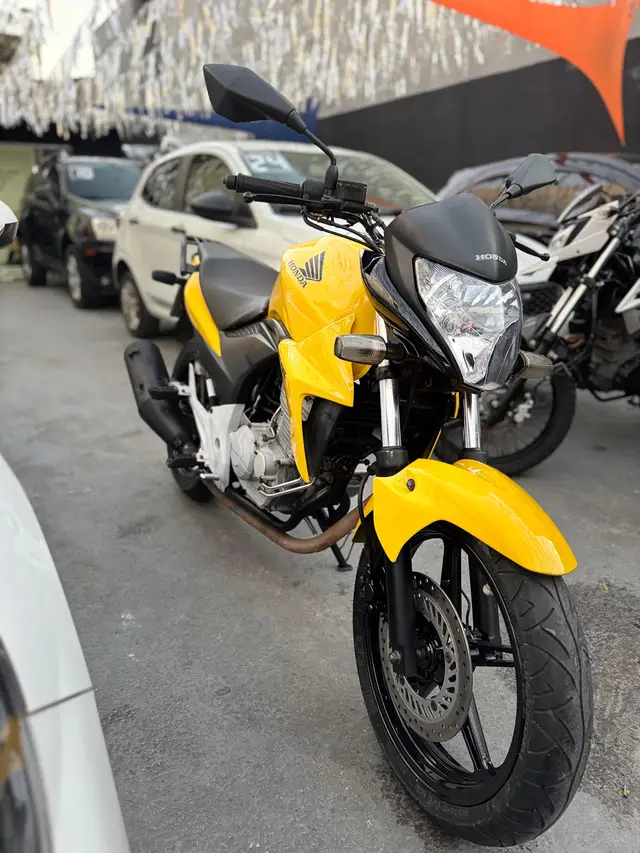 Moto Honda CB 300R 2013 Standard