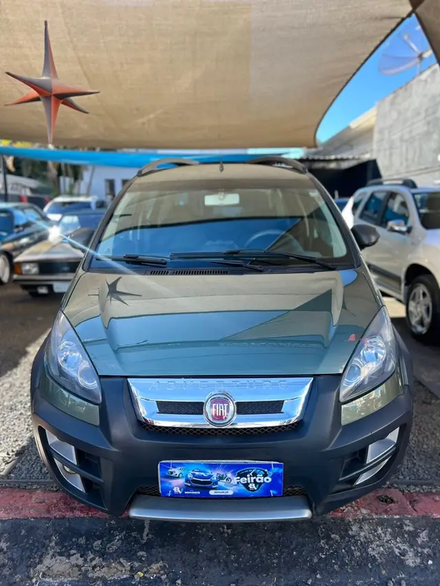 Carro Fiat Idea 2013 Adventure 1.8 16V E.TorQ (Flex)