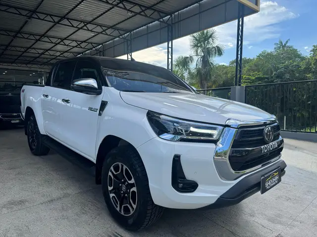 Carro Toyota Hilux Cabine Dupla 2024 SRX 4x4 2.8 Diesel