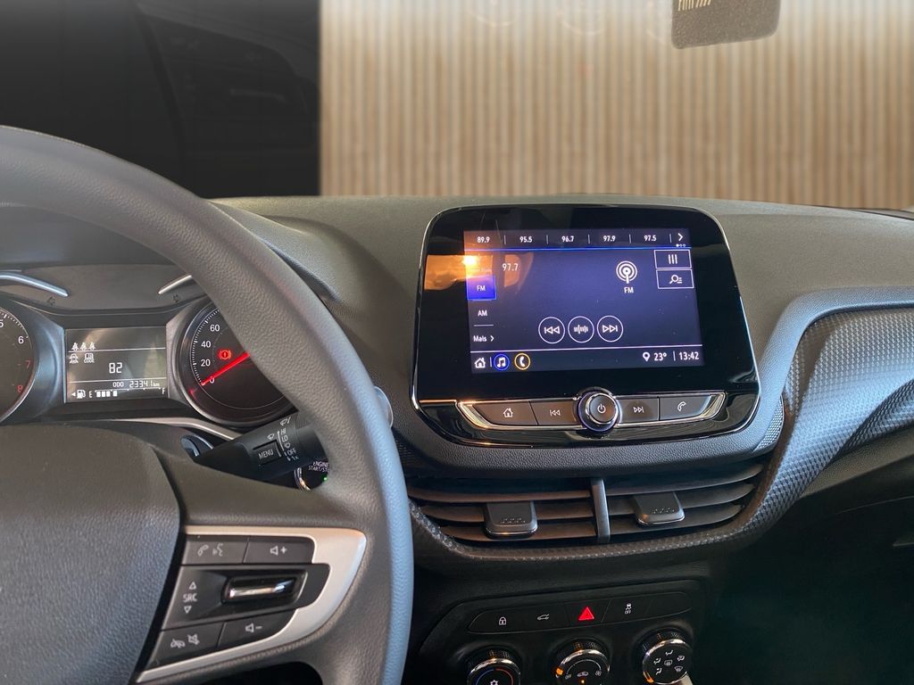 Onix Plus LT 1.0