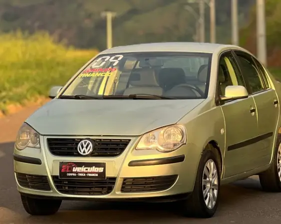 Carro Volkswagen Polo Sedan 2009 1.6 8V (Flex)