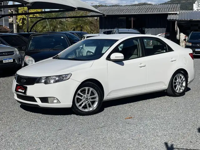 Carro Kia Cerato 2011 1.6 16V (Aut)