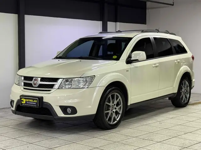 Carro Fiat Freemont 2015 2.4 16V Precision (Aut)