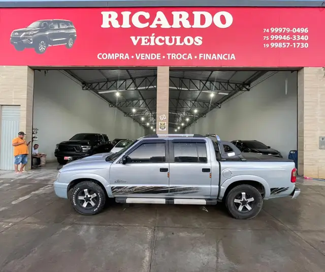 Carro Chevrolet S10 Cabine Dupla 2005 S10 Tornado 4x4 2.8 (Cab Dupla)