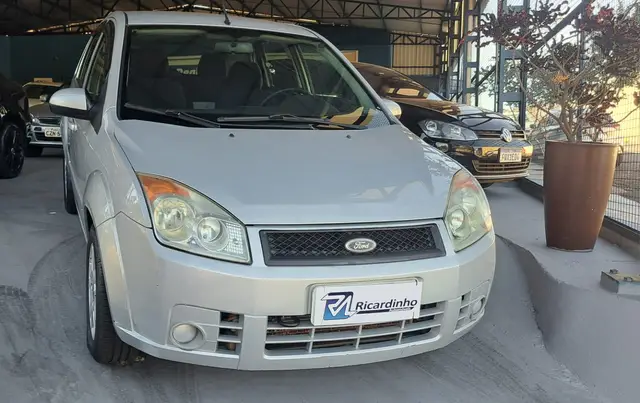 Carro Ford Fiesta Hatch 2009 Fly 1.0 (Flex)