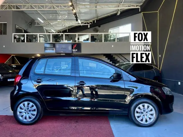 Carro Volkswagen Fox 2012 1.6 VHT I-Motion (Flex)